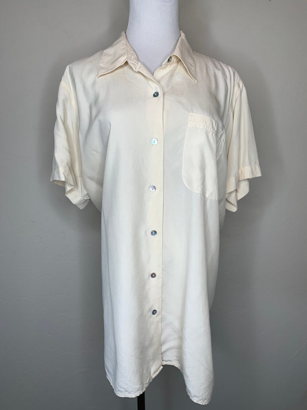 Cream Jacque & Koko Silk Short Sleeve Button Up Shirt Sz 18/20